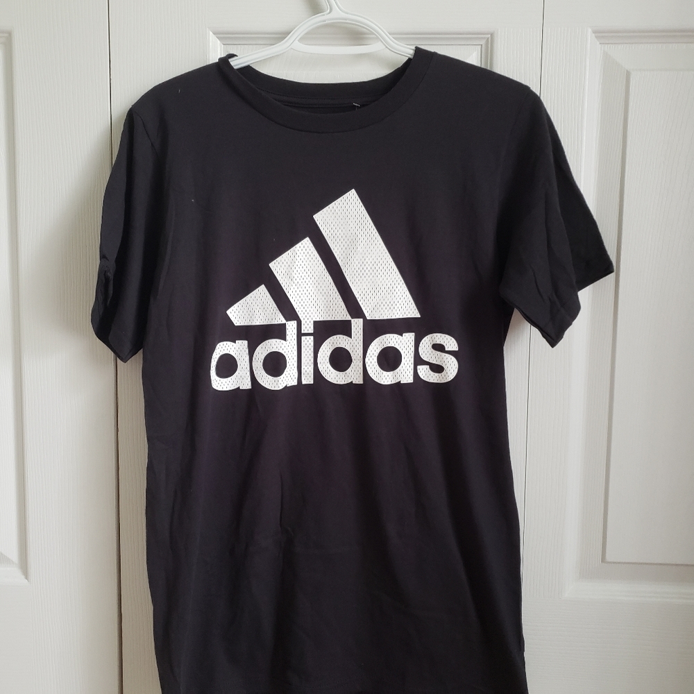 Adidas T-Shirt new with tag with high quality